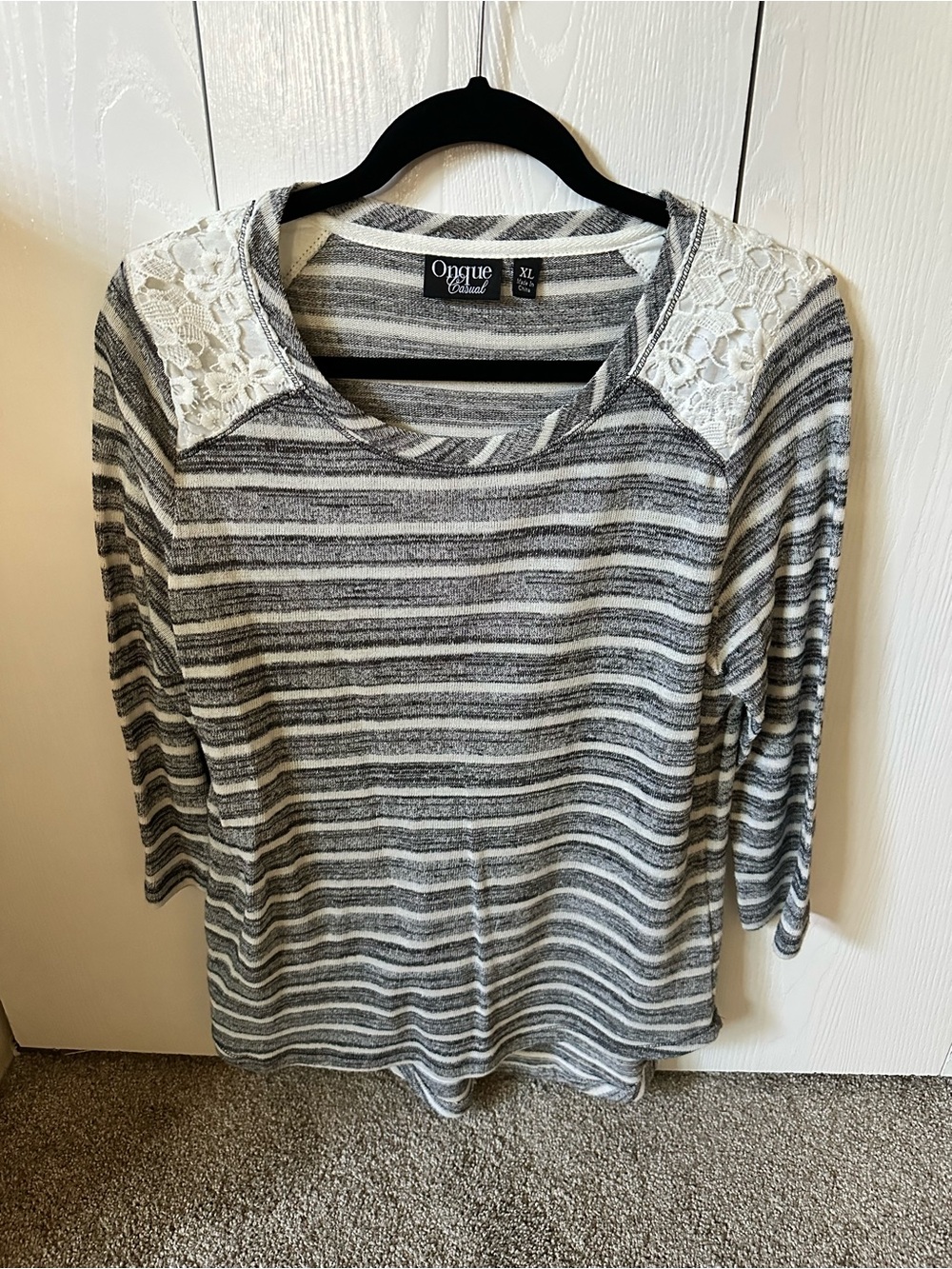 Onque Casual Striped Lace-Shoulder Women's Top in Gray and White